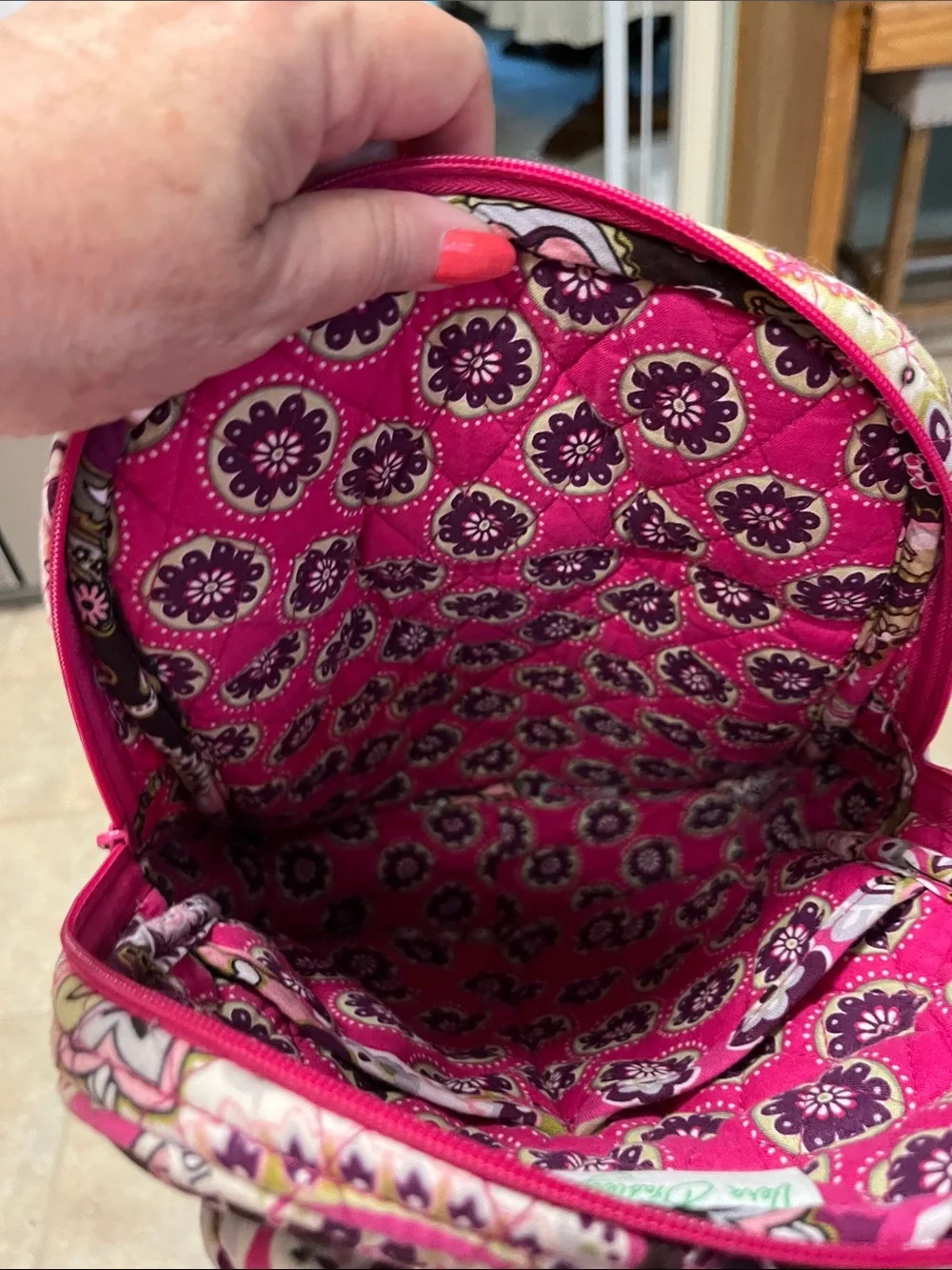 VERA BRADLEY great condition!! Bach pack!!